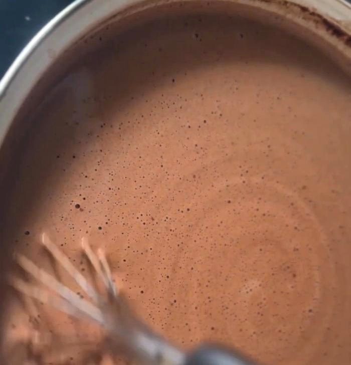 Cacao forming a spiral while stirring